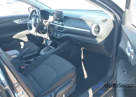 2024 Kia Forte Lxs z USA, uszkodzony, nr VIN 3KPF24AD6RE773153